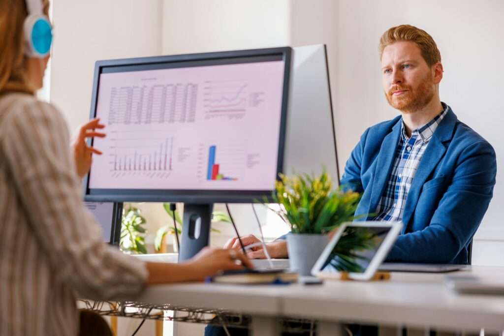 Business people working in an accountancy agency