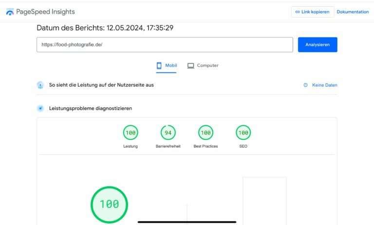 SEO Hannover - Screenshot eines PageSpeed Insights-Berichts für die Website „food-photographie.de“ auf einem Mobilgerät. Das Berichtsdatum ist der 12. Mai 2024, 17:35:29 Uhr. Alle Leistungsmetriken, einschließlich Leistung, Zugänglichkeit, Best Practices und SEO, erreichen den Wert 100. Local SEO Agentur Hannover.