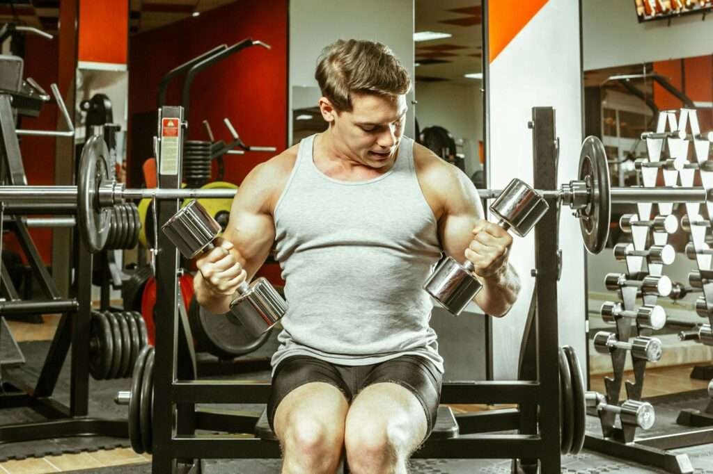 Man workingout in the local gym